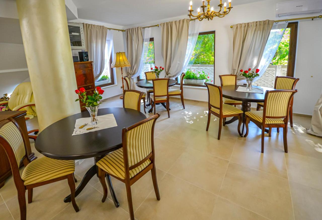 Casa Mora Hotel Deva Luaran gambar